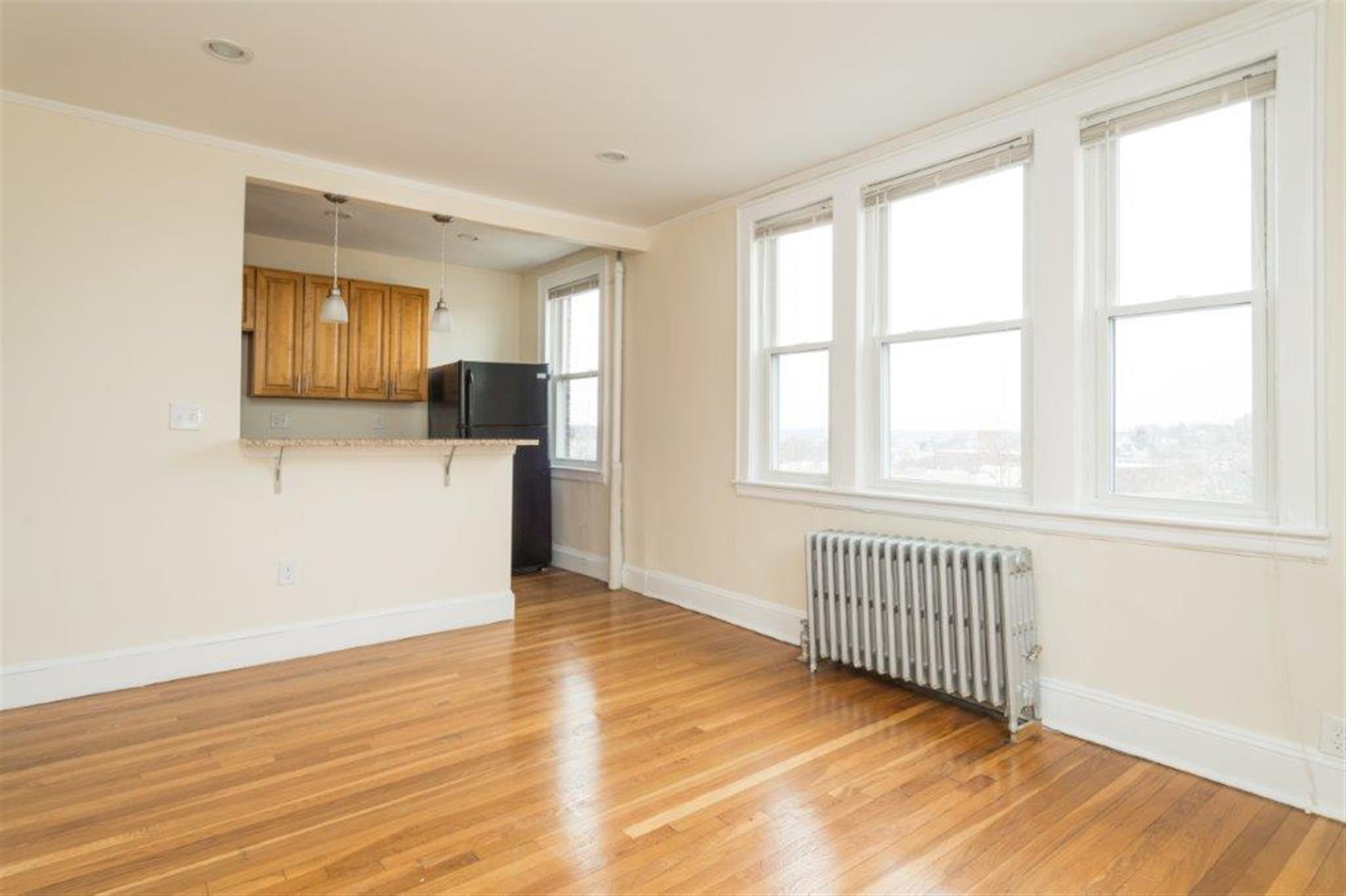 1 bed, 1 bath apartment for rent at 138 Highland Ave Unit 16, Spring Hill — photo 3 of 10