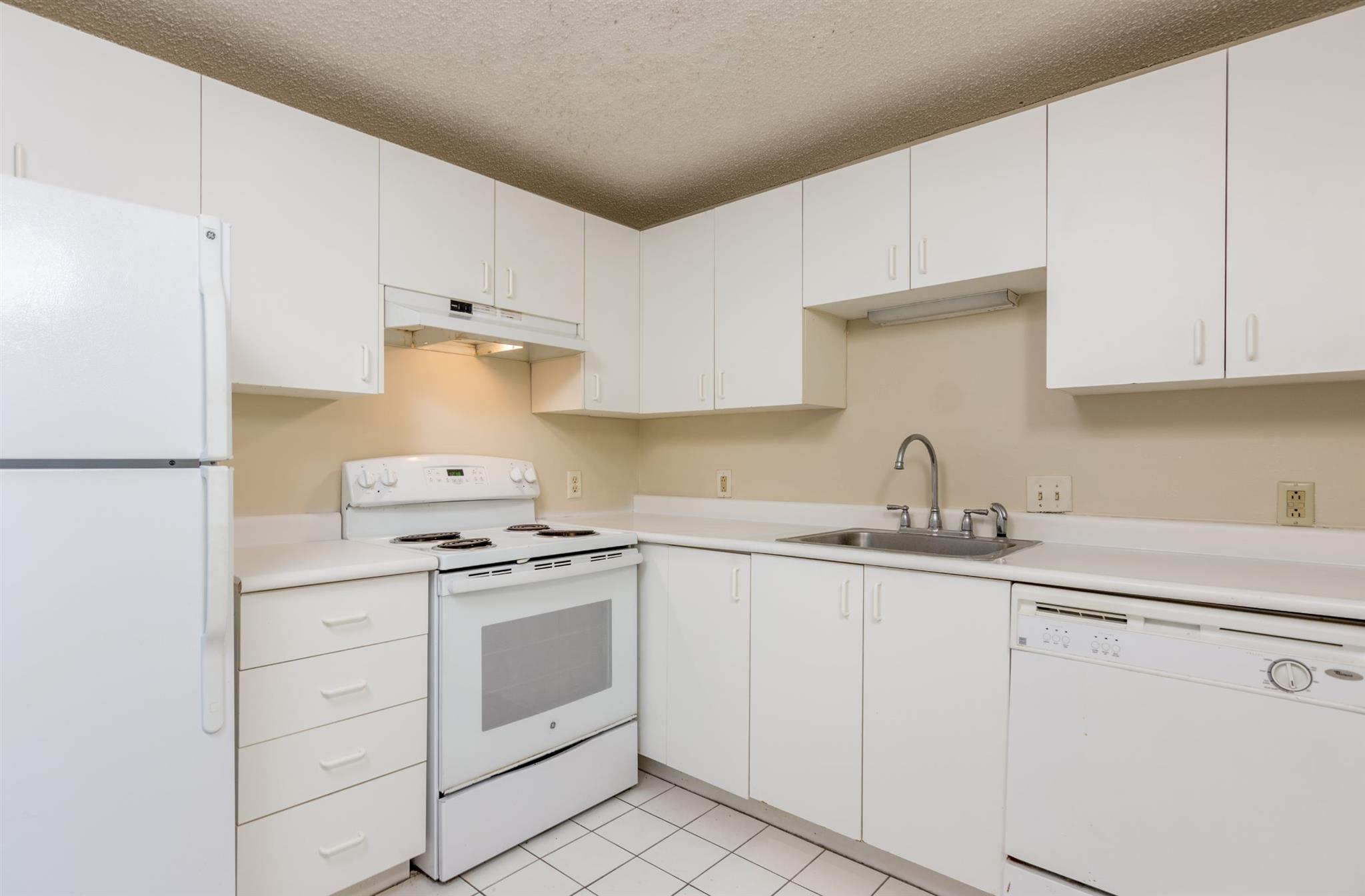 2 bed, 2 bath apartment for rent at 16 Elmer St Unit 403, Harvard Square — photo 6 of 13
