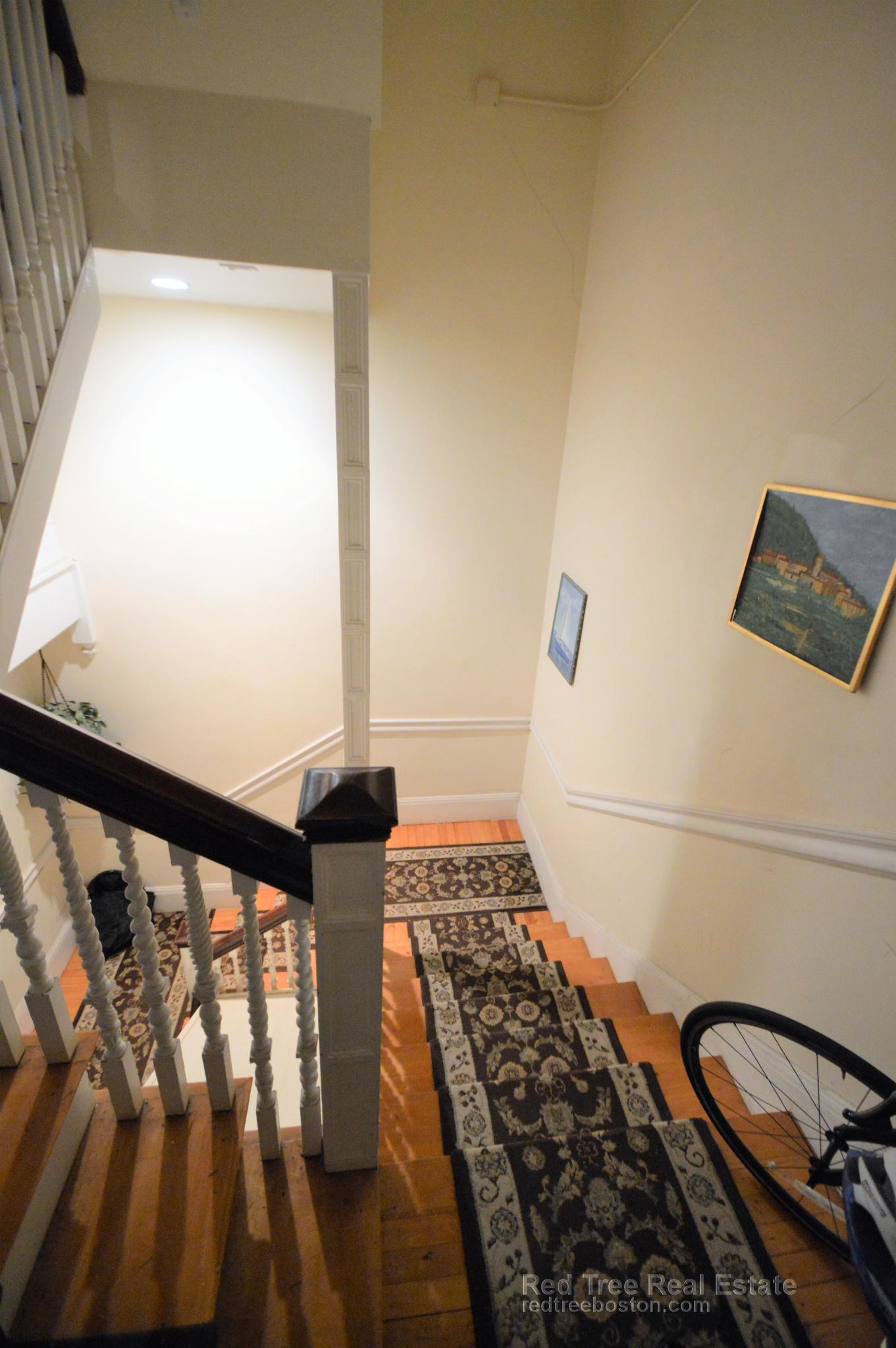 1689 Beacon St, Aspinwall Hill