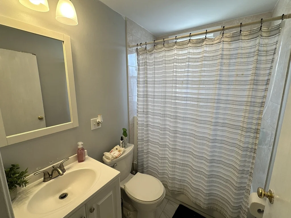 332 Main St, Everett