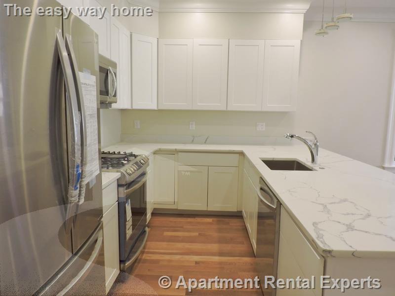 470 Green St, Central Square