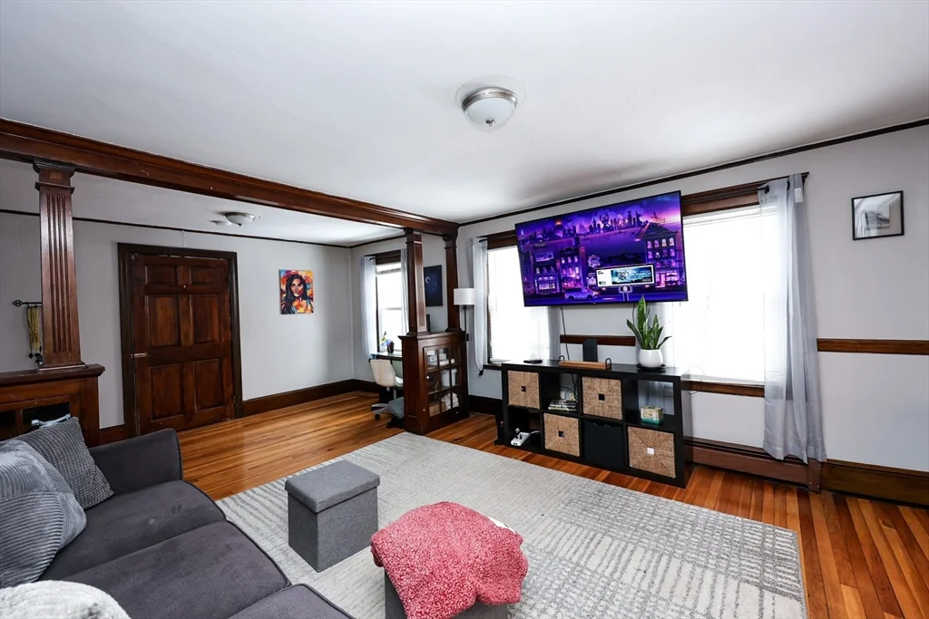 65 Clifford St, Hyde Park