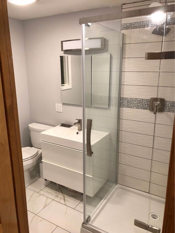 107 Lexington St, Burlington