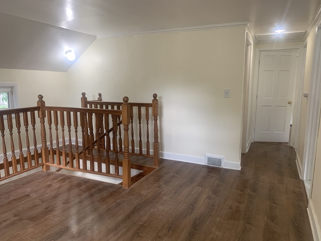 77 Hartford St, Newton Highlands