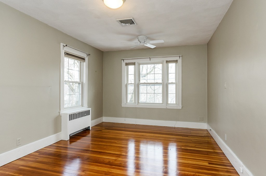 6 Blake Rd, Brookline Hills