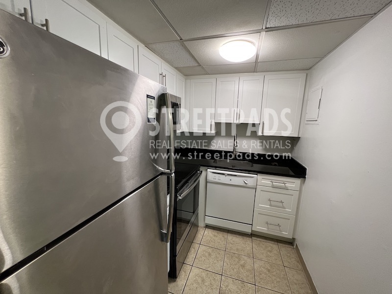 187 Kent St, Brookline