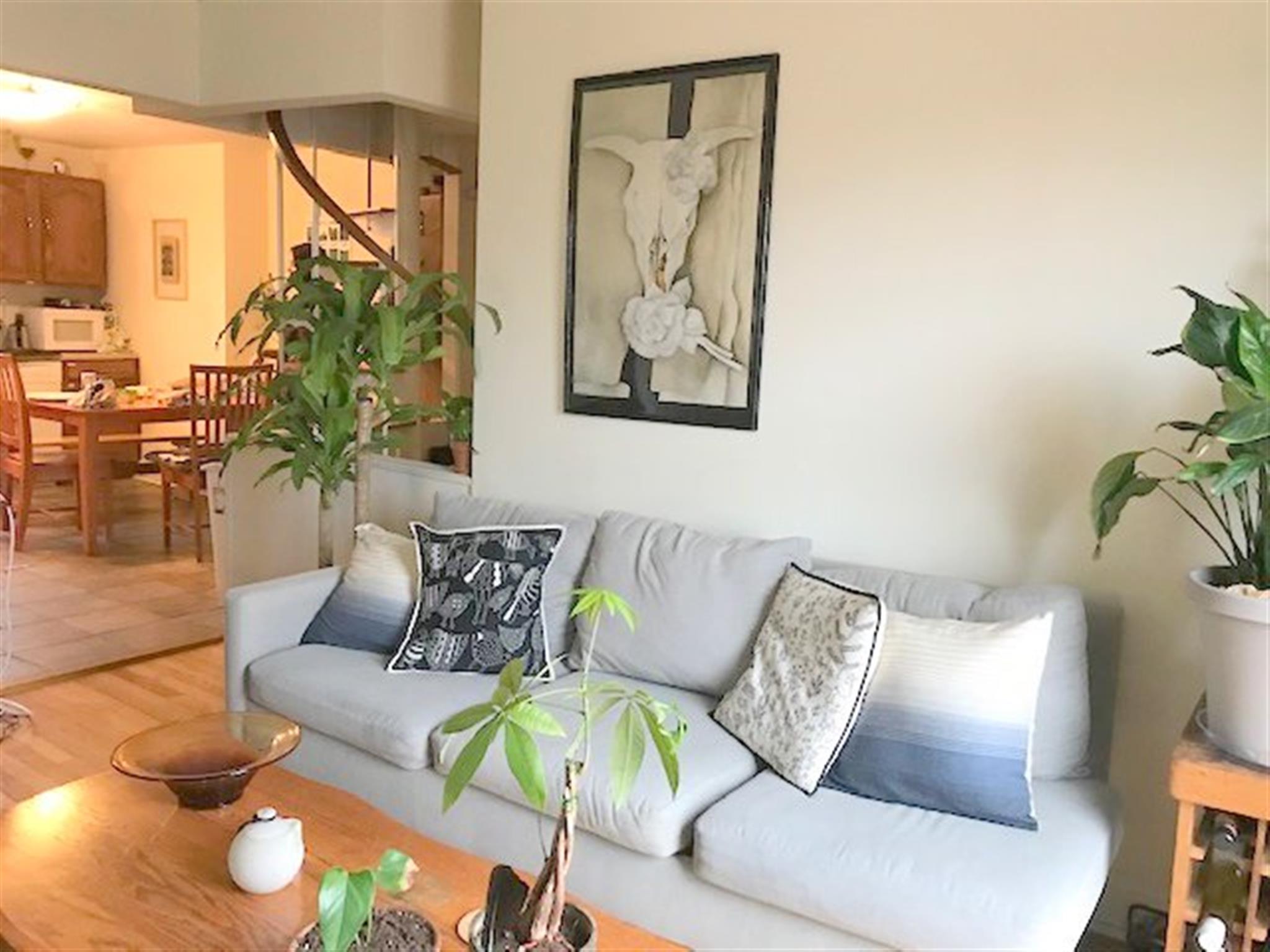 4.5 bed, 2 bath apartment for rent at 7 Tower Ct Unit 7, Porter Square — photo 3 of 26