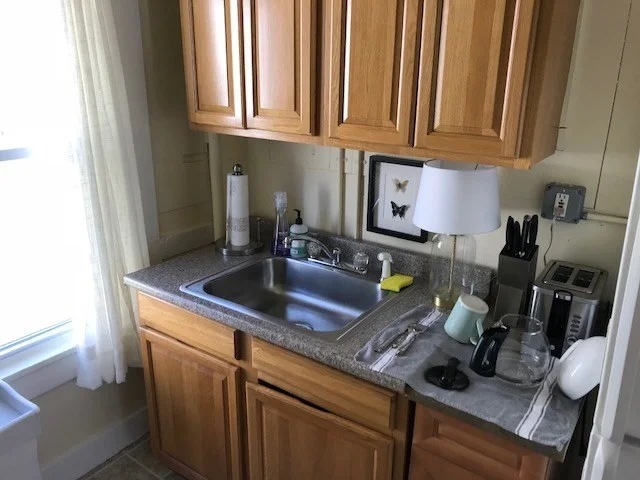 697 Main St, Amherst