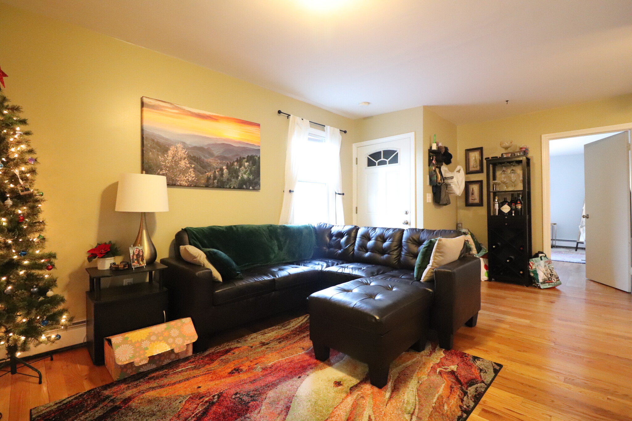 2 bed, 1 bath apartment for rent at 257 Elm St Unit 3, Kendall Square — photo 1 of 11