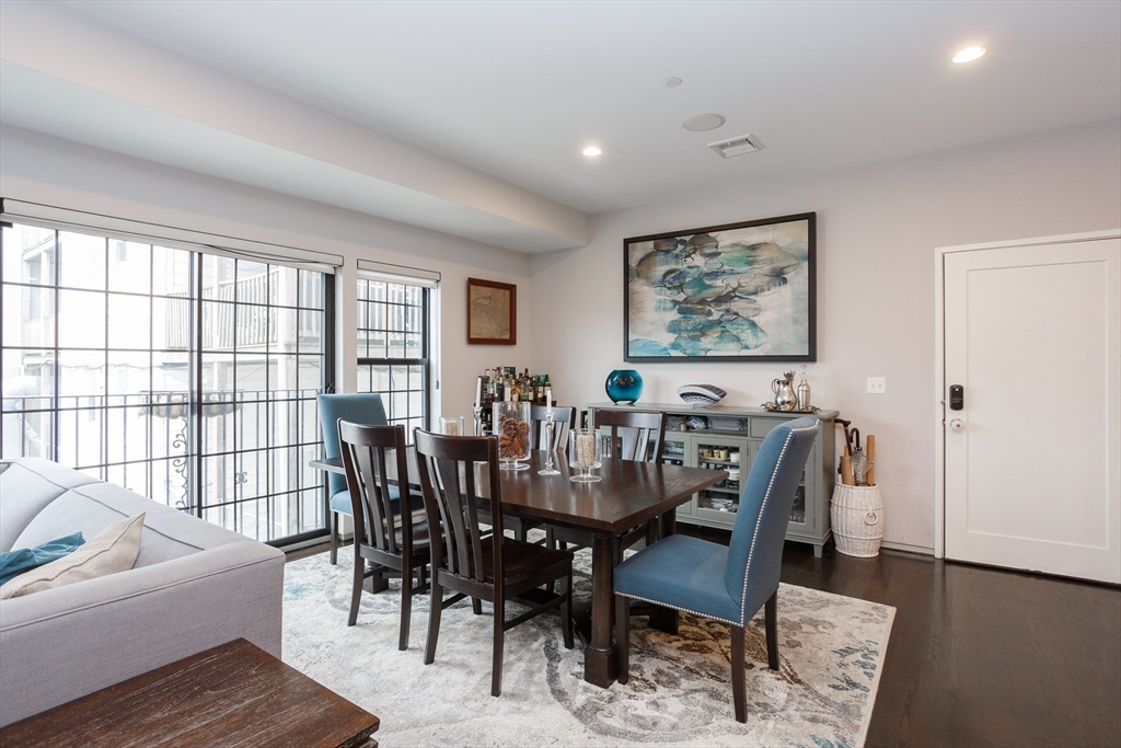 350 West Broadway, South Boston