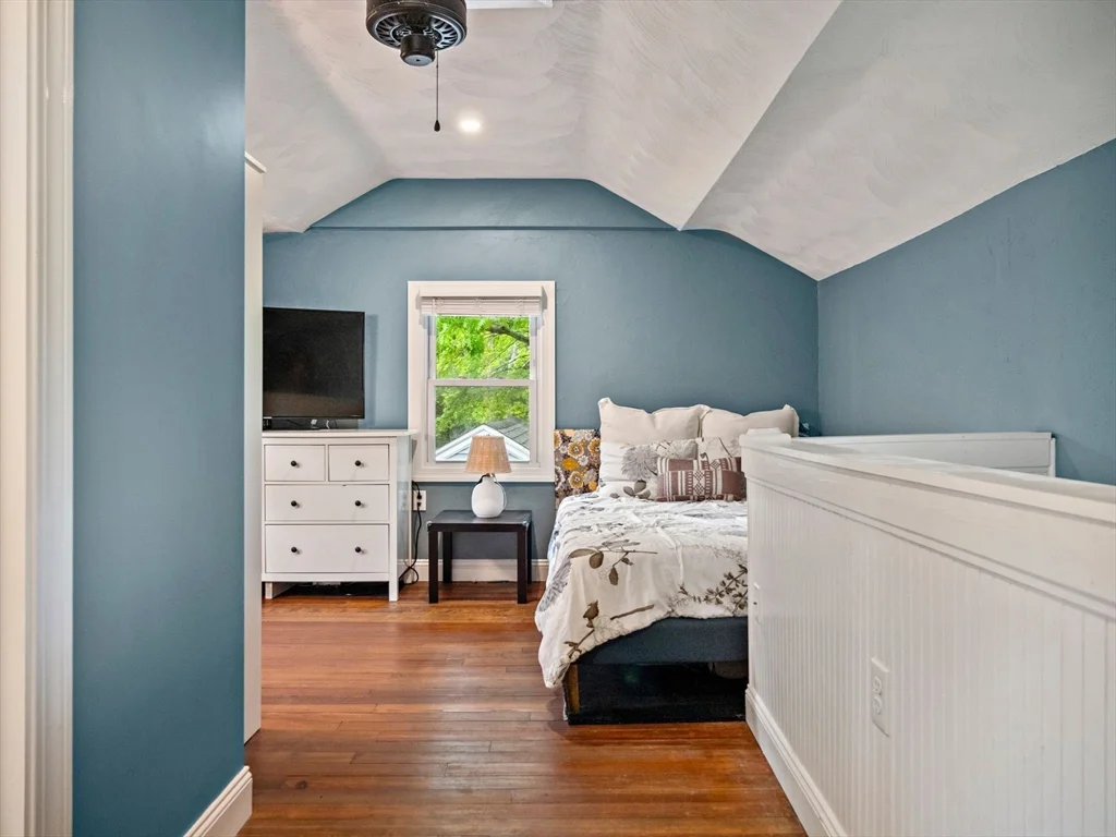 36 Brackett Rd, Ashland