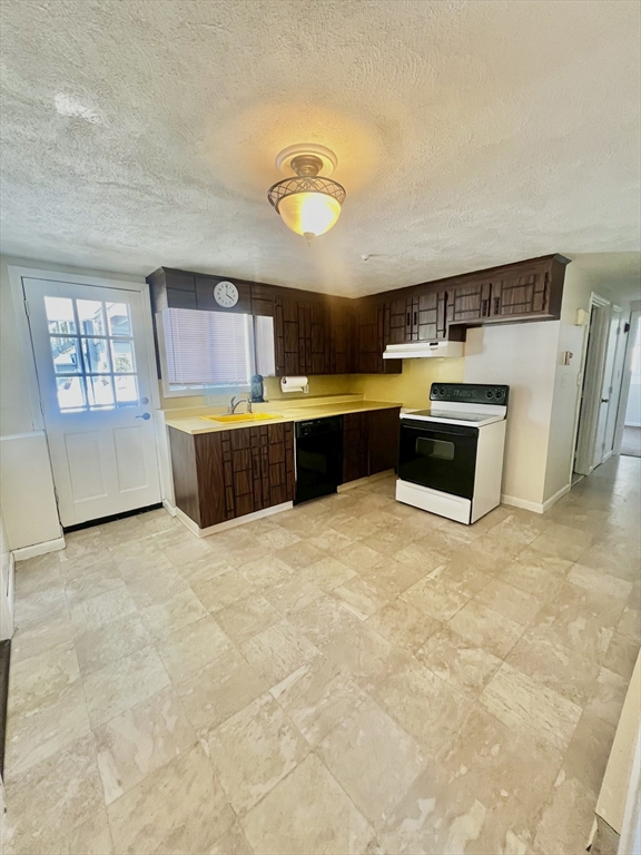 82 Trueman Rd, Malden