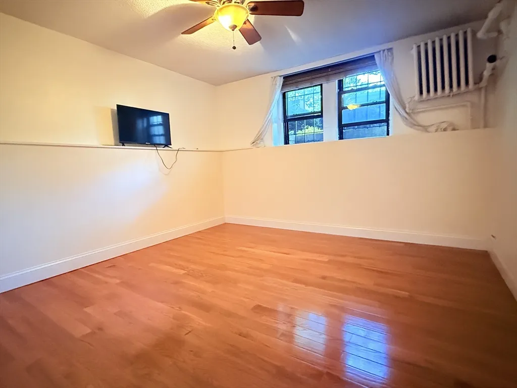 1408 Commonwealth Ave, Brighton