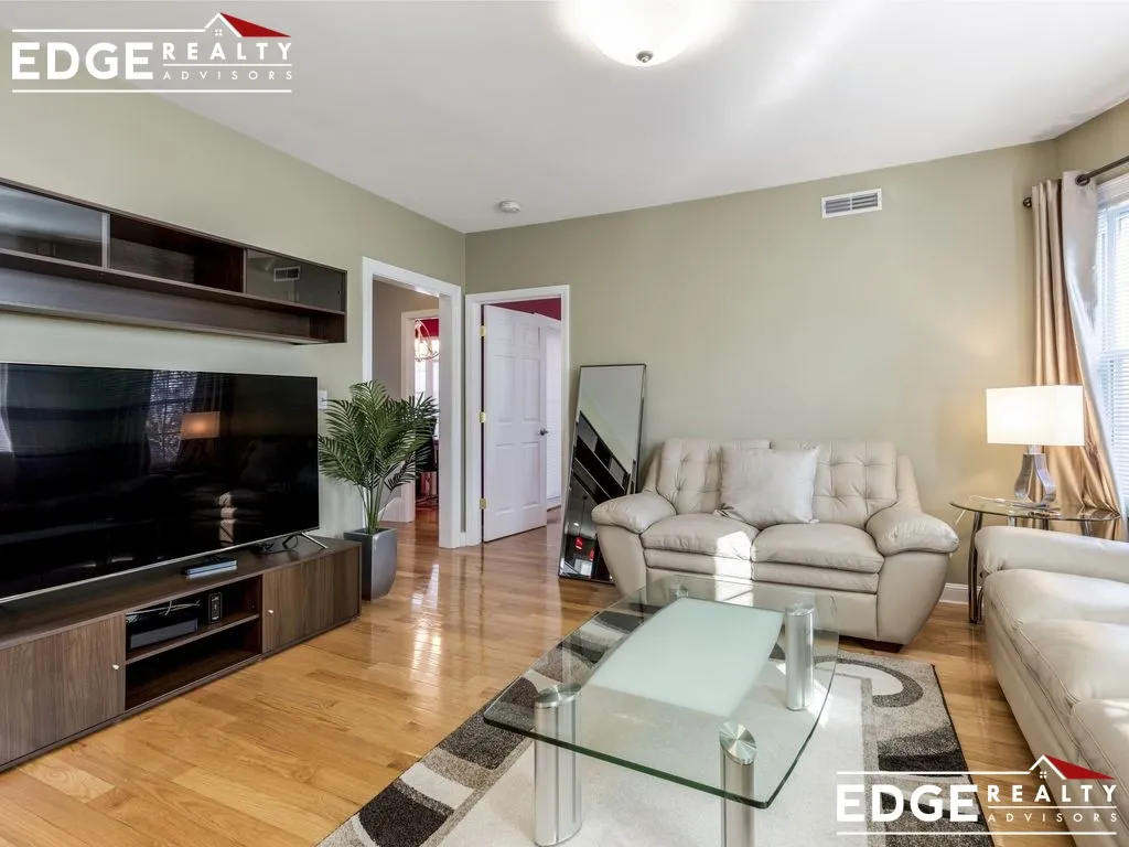 24 Fairmount Ave, West Somerville