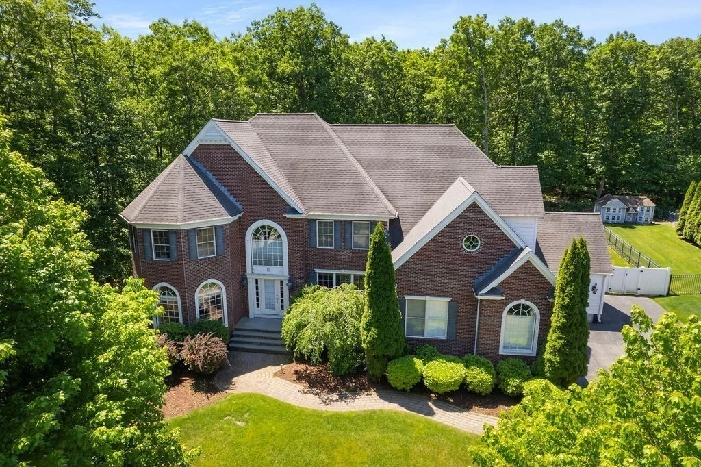 12 Ronald C Meyer Dr, North Attleboro