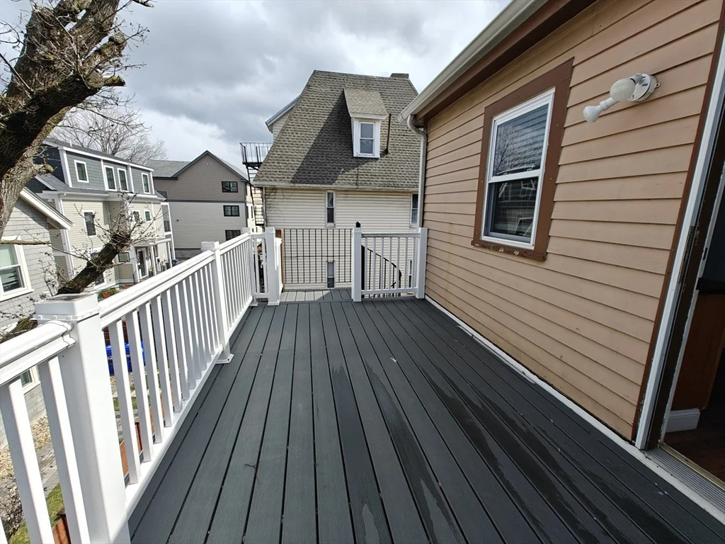 102 Mount Pleasant Ave, Roxbury