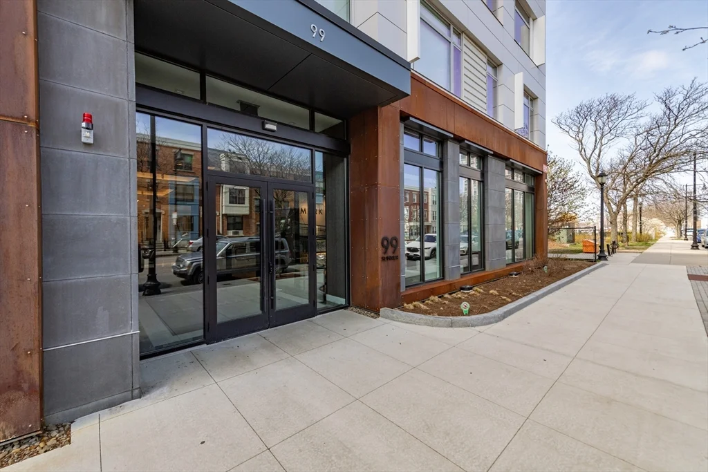 99 Sumner St, East Boston