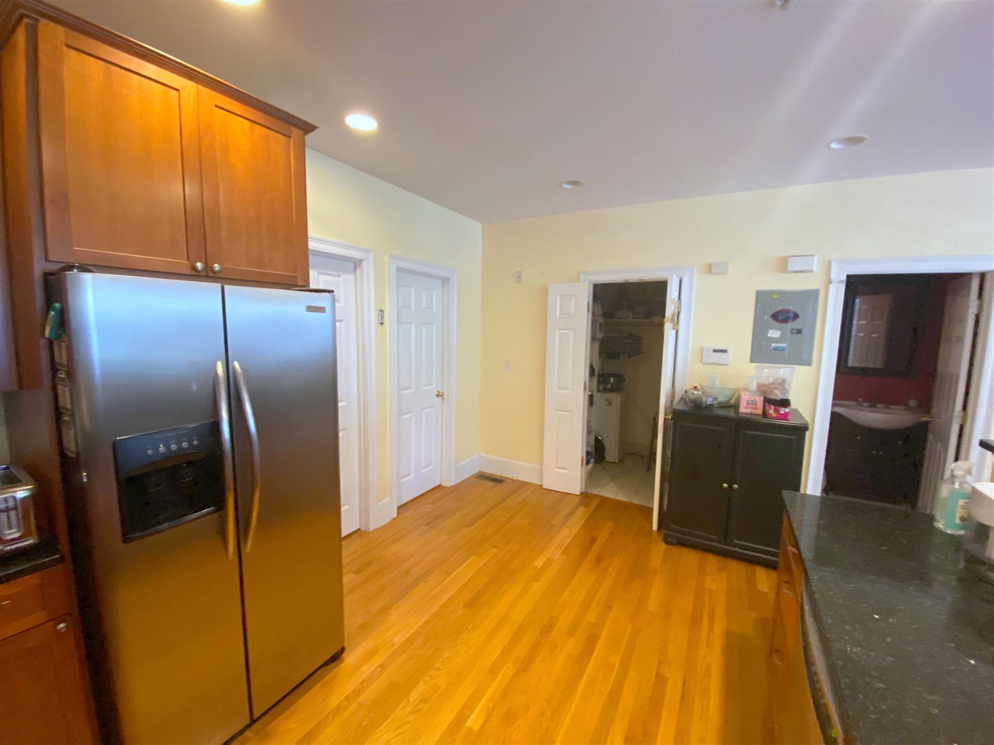 4 bed, 3.5 bath apartment for rent at 40 Prince St Unit 1, Cambridgeport — photo 2 of 35