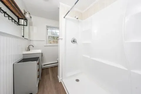 14 Old Mayfair Rd, Dennis