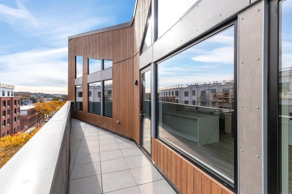 211 Green St, Jamaica Plain