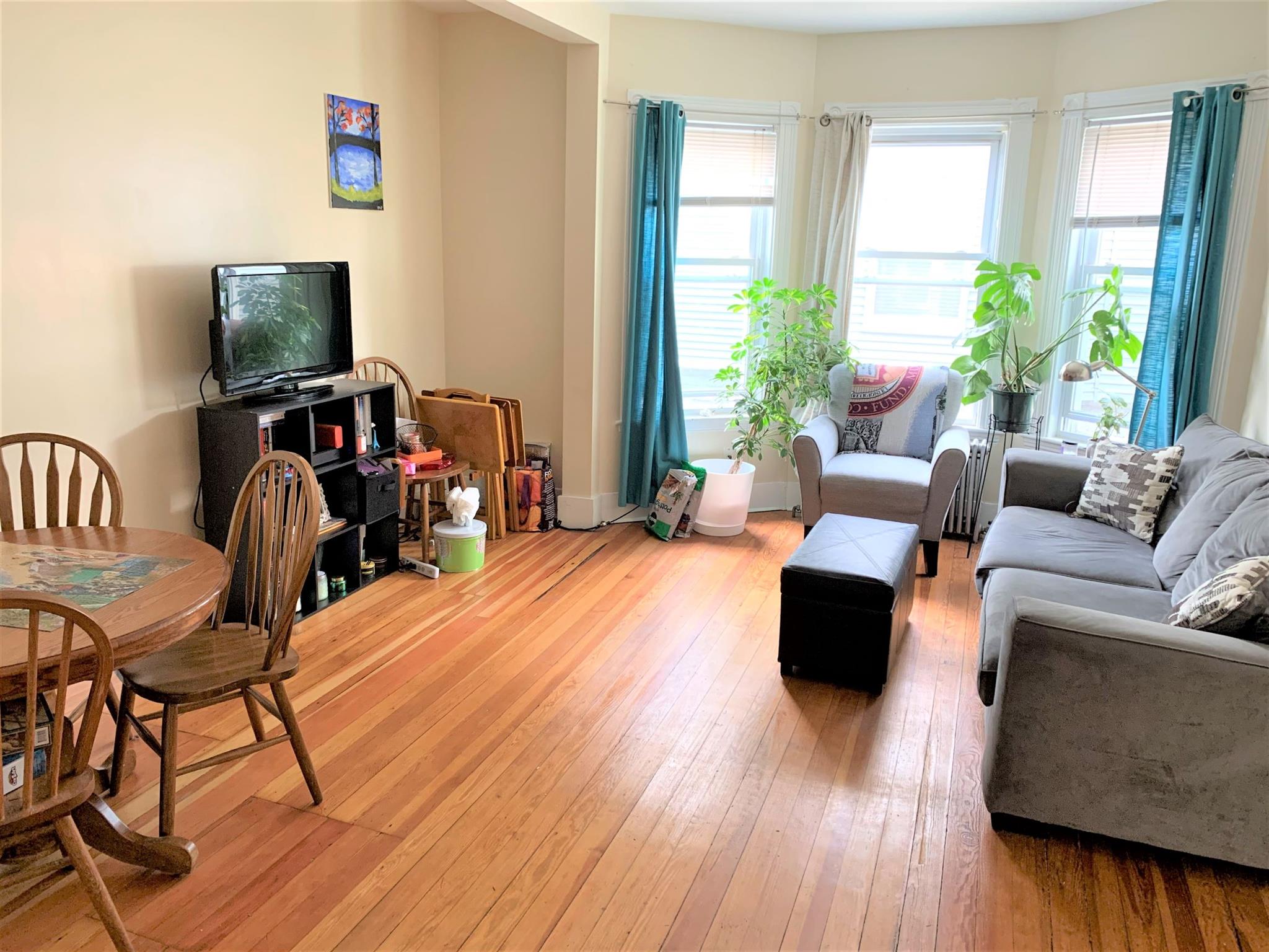 3 bed, 1 bath apartment for rent at 57 Marion St Unit 1, Medford — photo 2 of 6