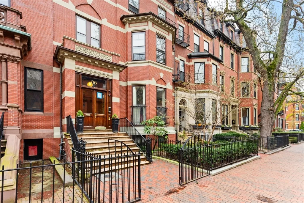 86 Marlborough St, Back Bay