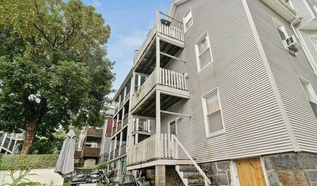 24 Weld Hill St, Jamaica Plain