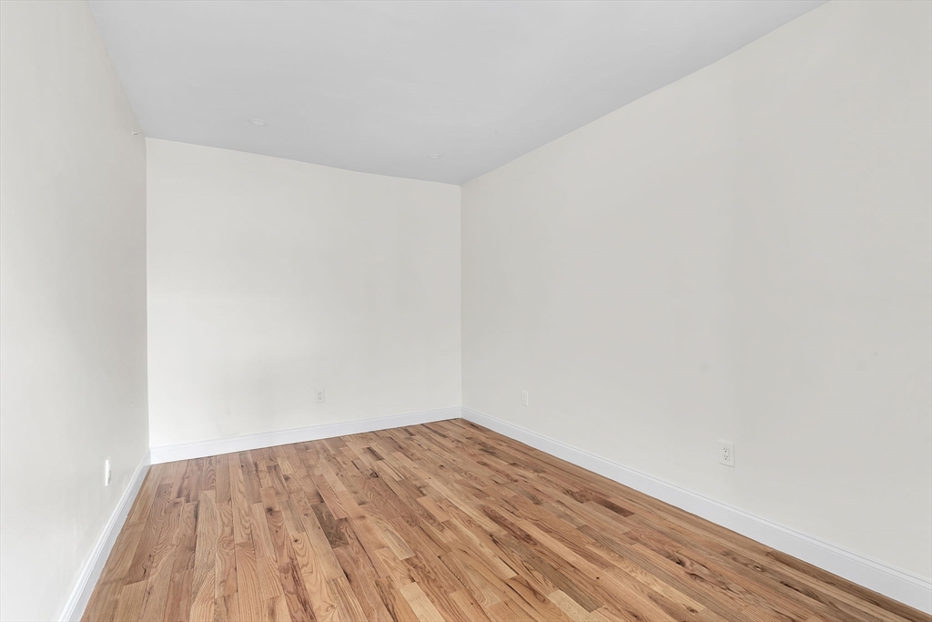 23 Pleasant St, Fitchburg