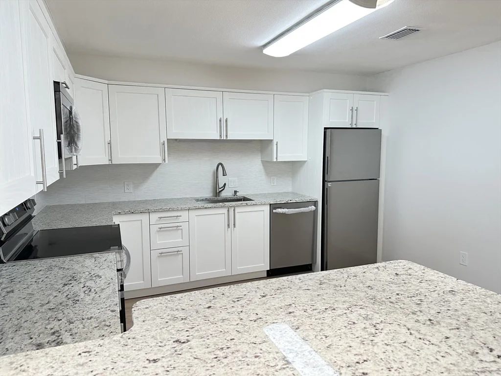 1004 Paradise Rd, Swampscott