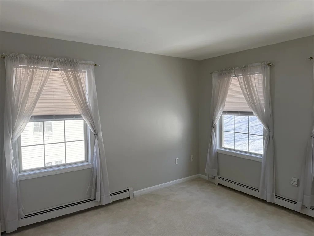 50 Wigwam Hill Dr, Worcester