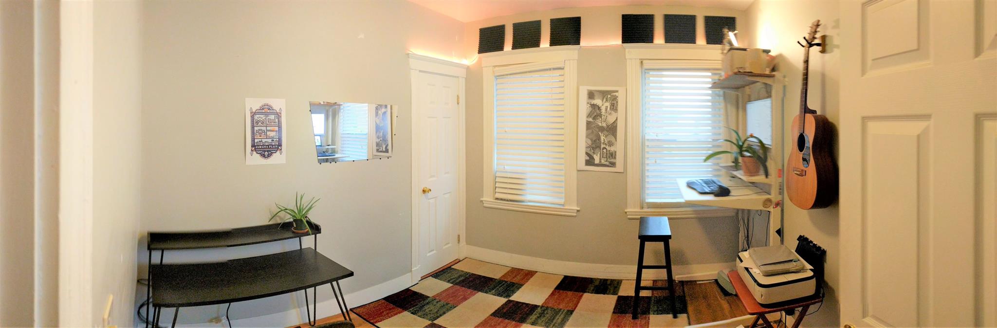 3 bed, 1 bath apartment for rent at 162 Harvard St Unit 162, Medford — photo 2 of 8
