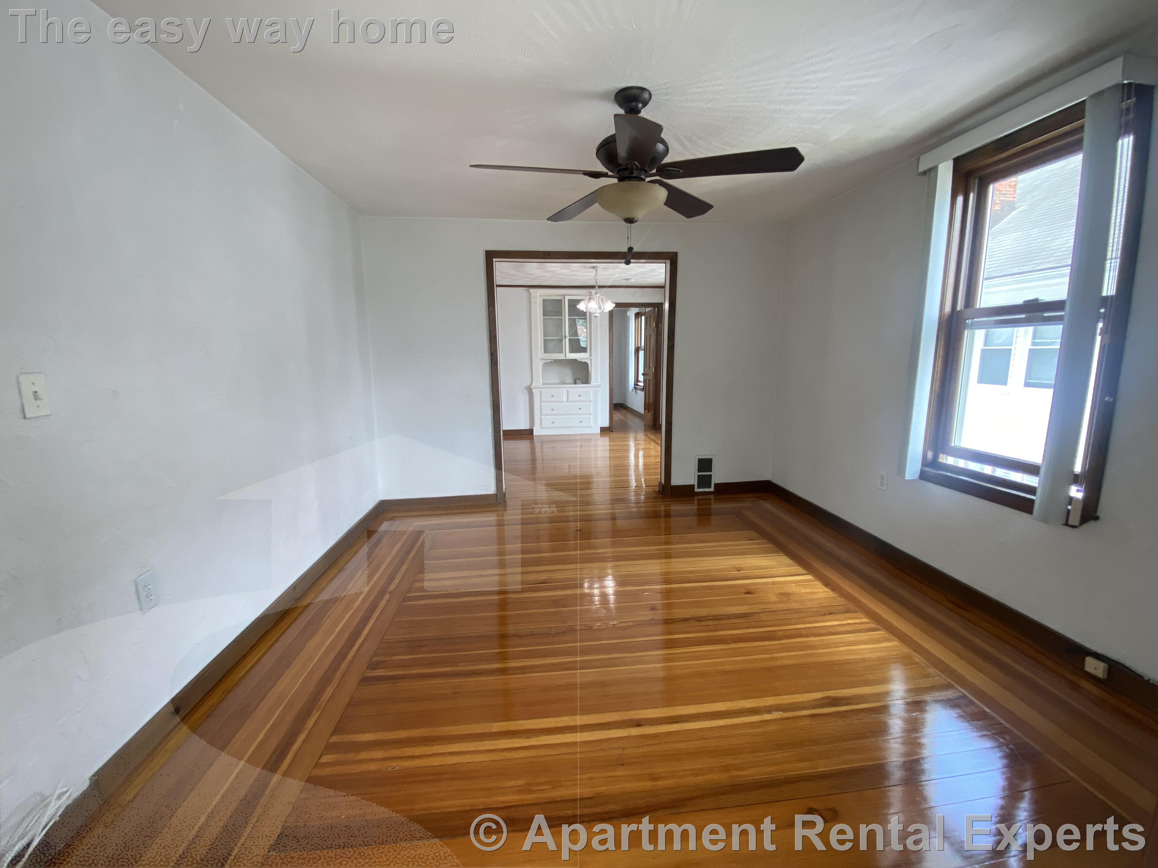 124 Willis Ave, Tufts