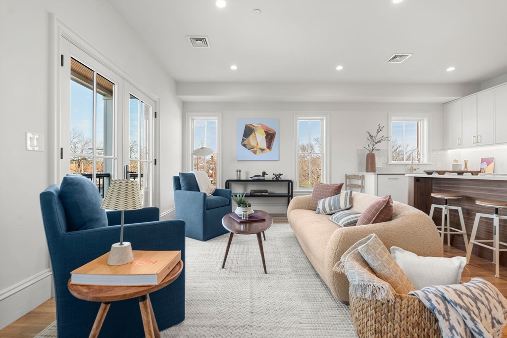 60 Williams St, Jamaica Plain