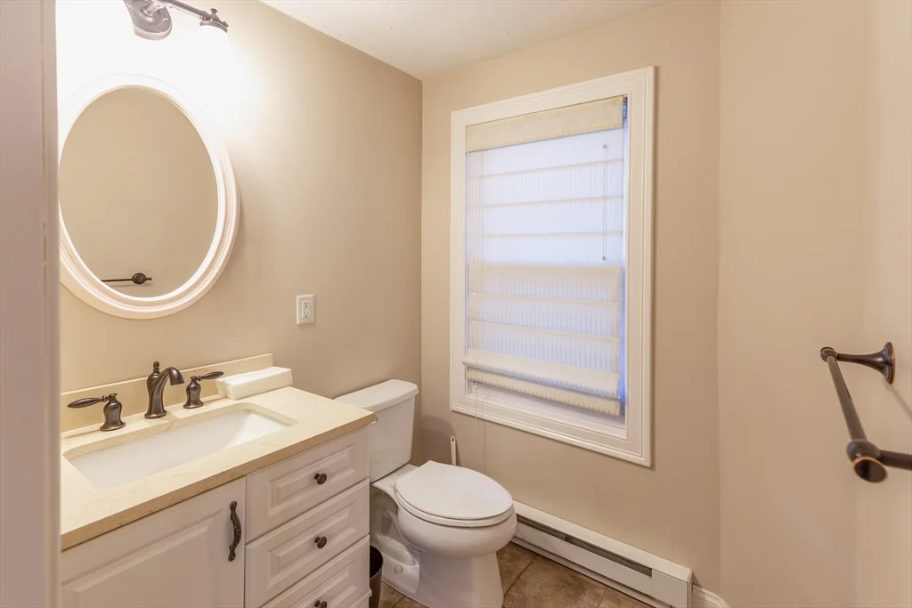 44 Russell St, Downtown