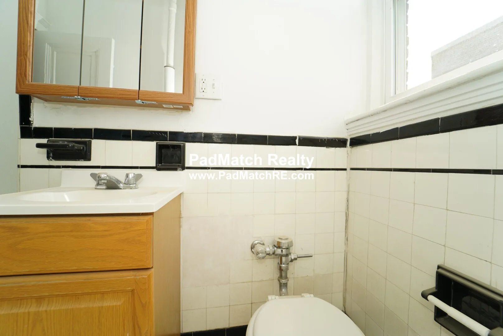 1820 Commonwealth Ave, Brighton