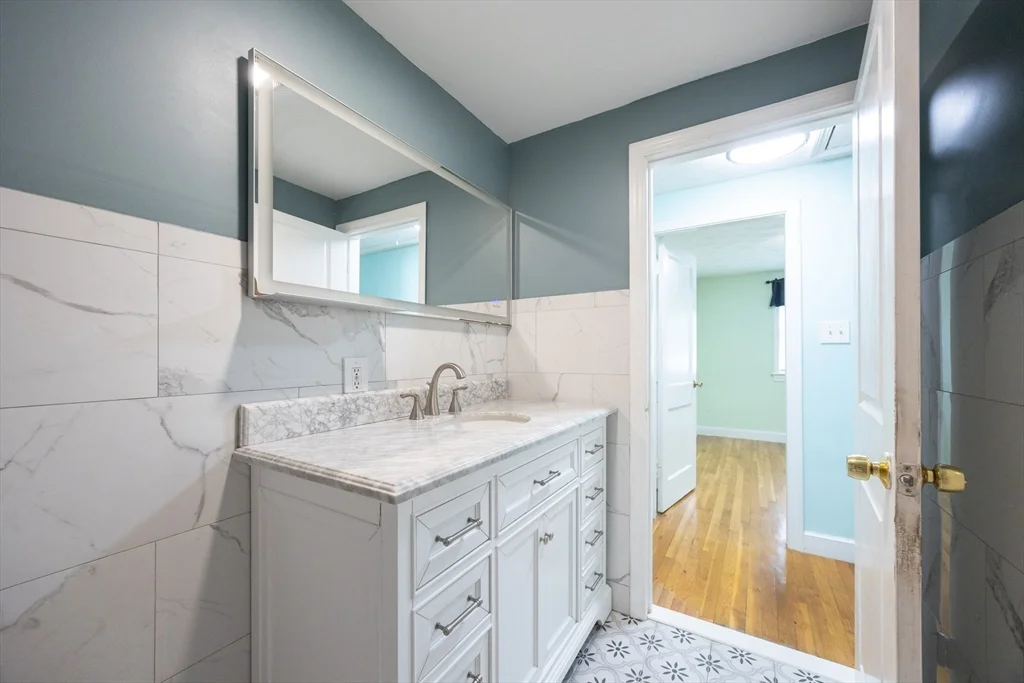 22 Suffolk Rd, Sharon