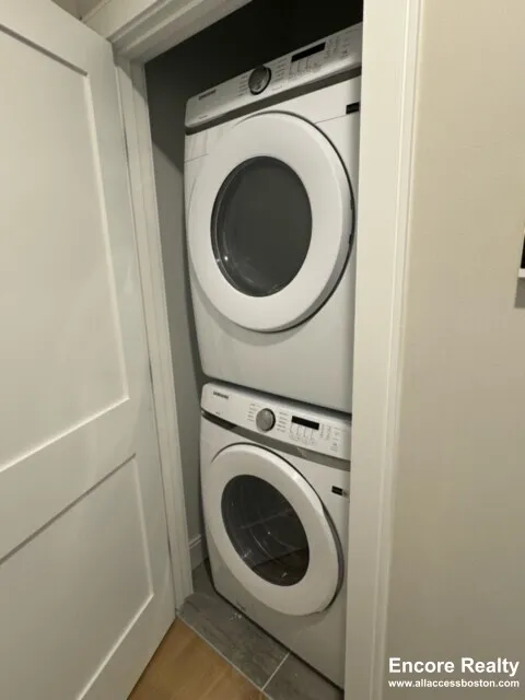 157 Everett St, Allston