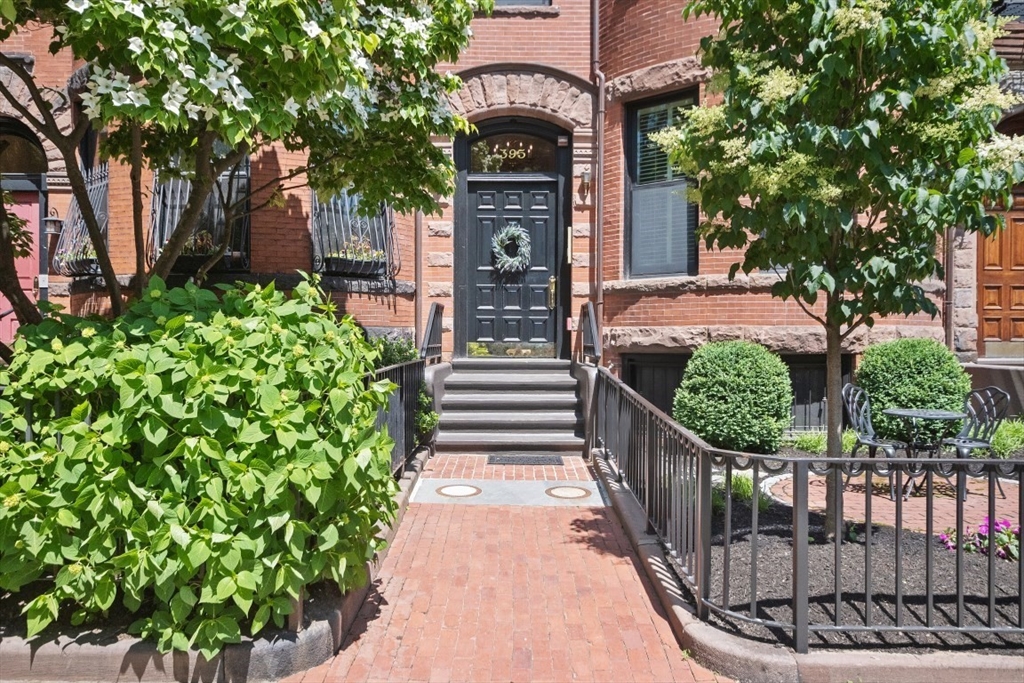 395 Marlborough St, Back Bay
