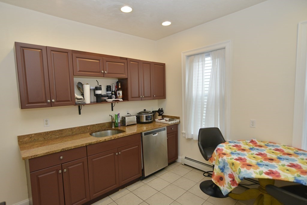 11 Ballard St, Jamaica Plain