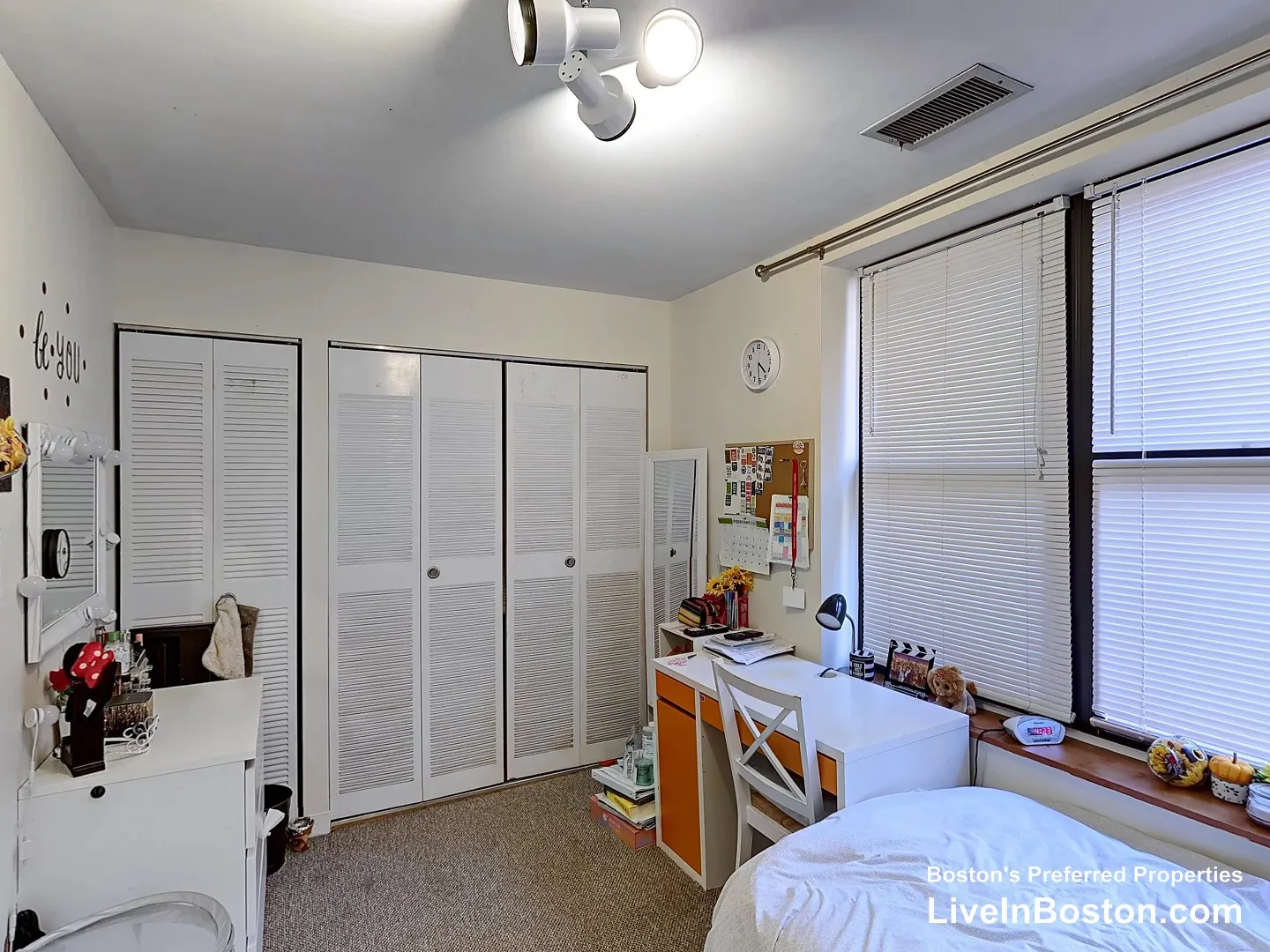 111 Gainsborough St, Fenway