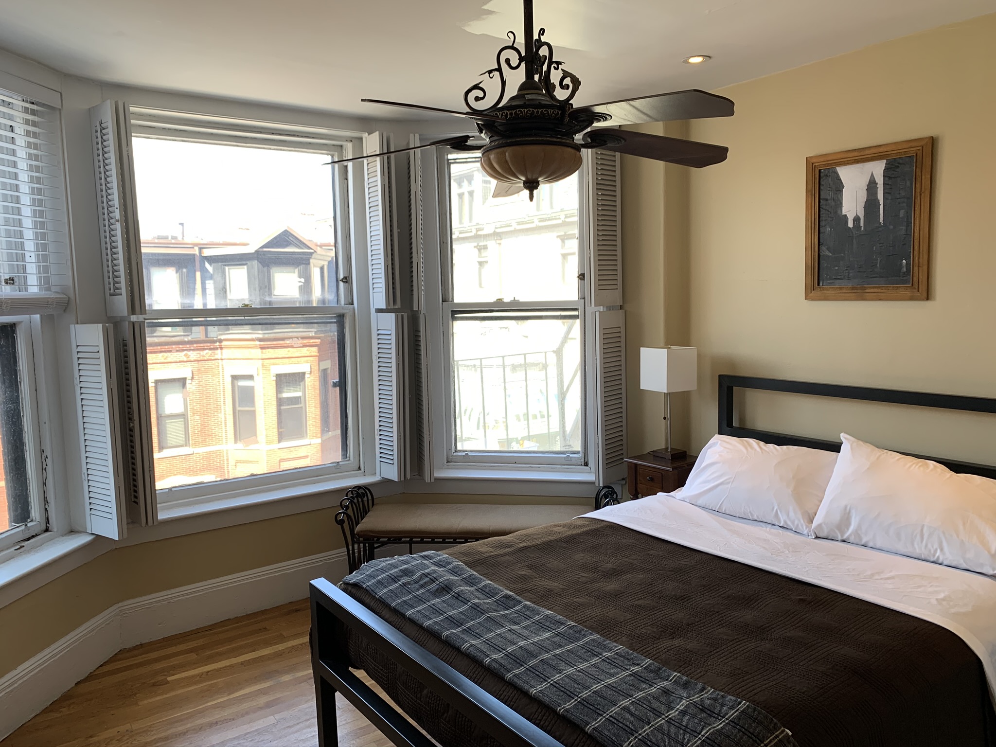 48 Hereford St, Back Bay