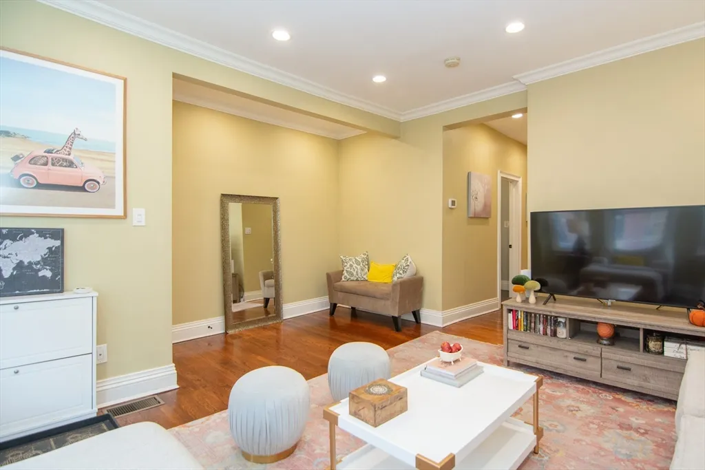 214 South St, Jamaica Plain