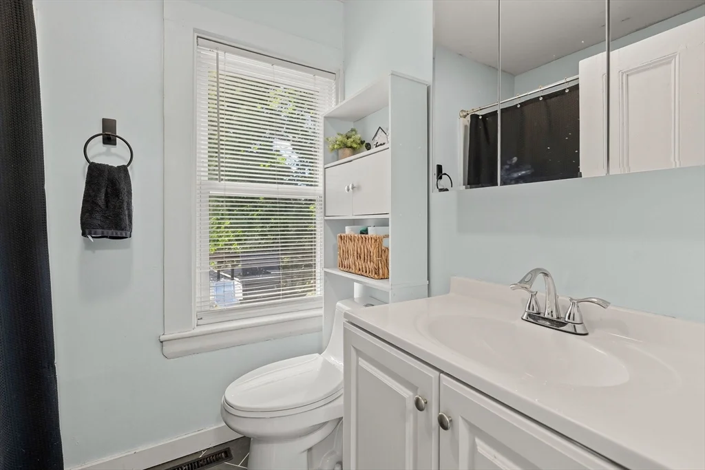 589 Willard St, Quincy