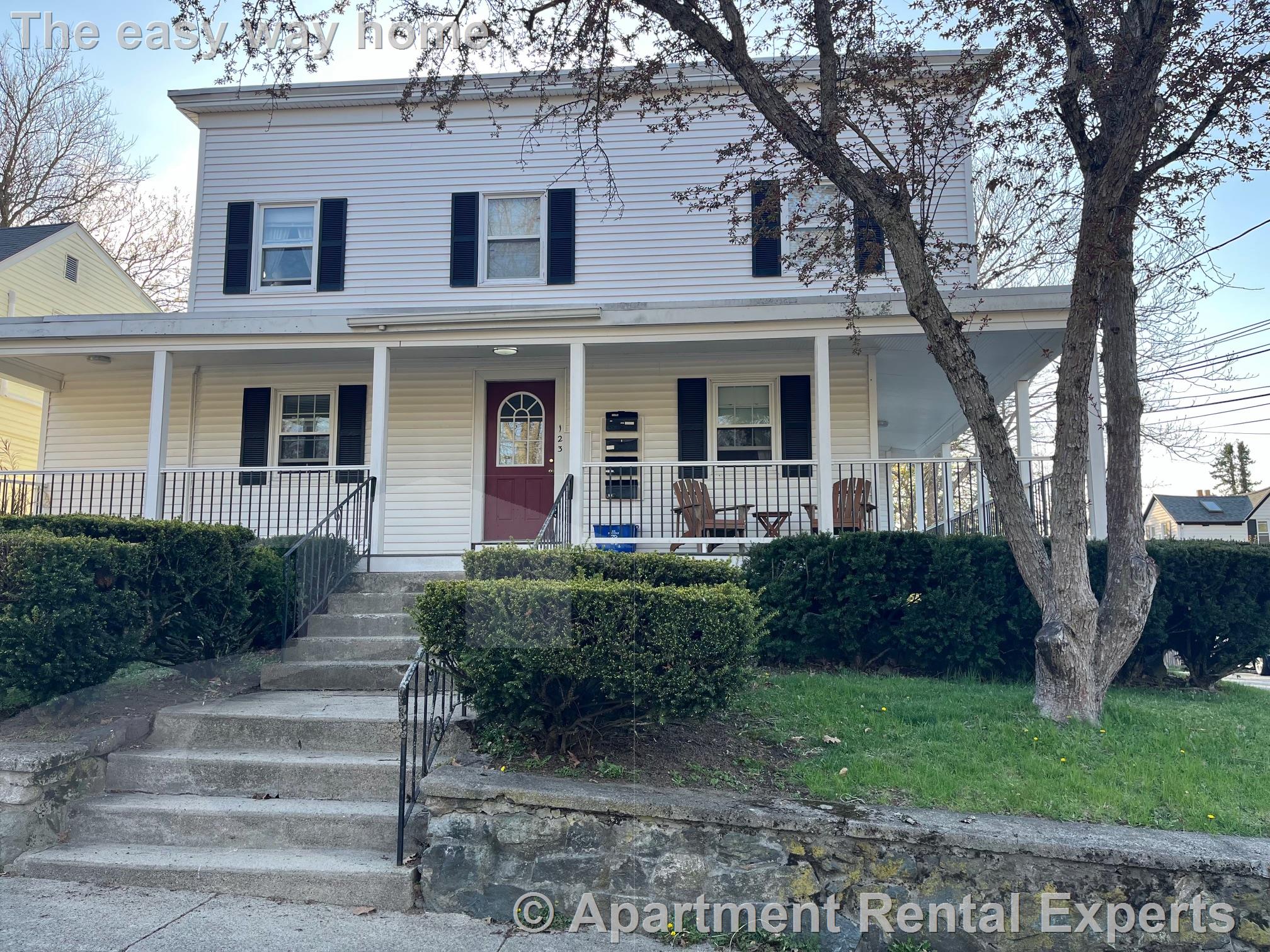 123 Hibbert St, Arlington Heights