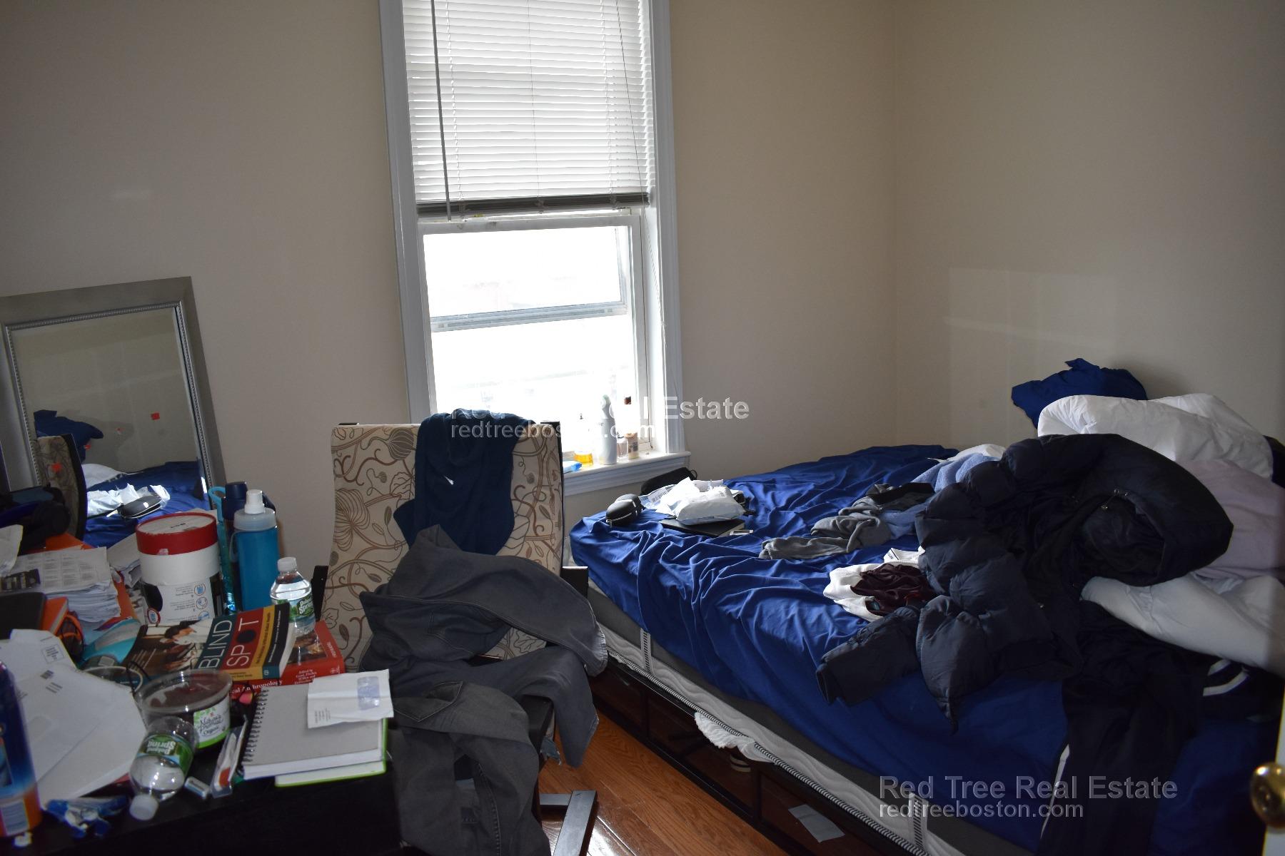 30 Circuit St, Roxbury