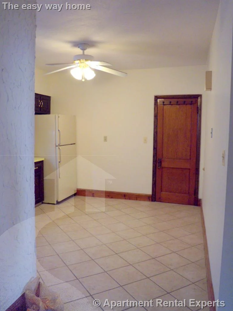 40 Kenmere Rd, Medford Square