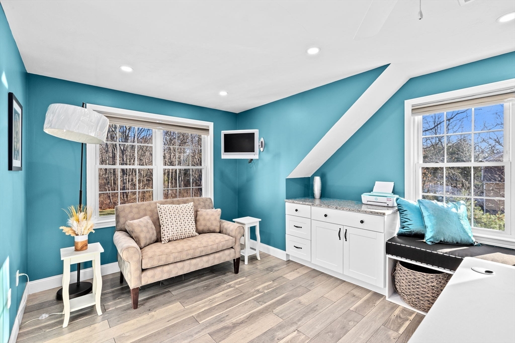 13 King Philip Way, East Freetown