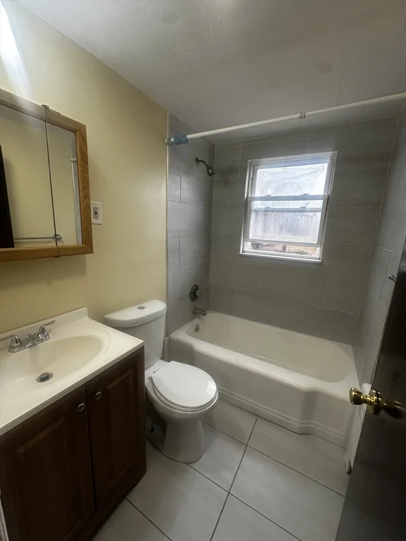 296 Wood Ave, Hyde Park