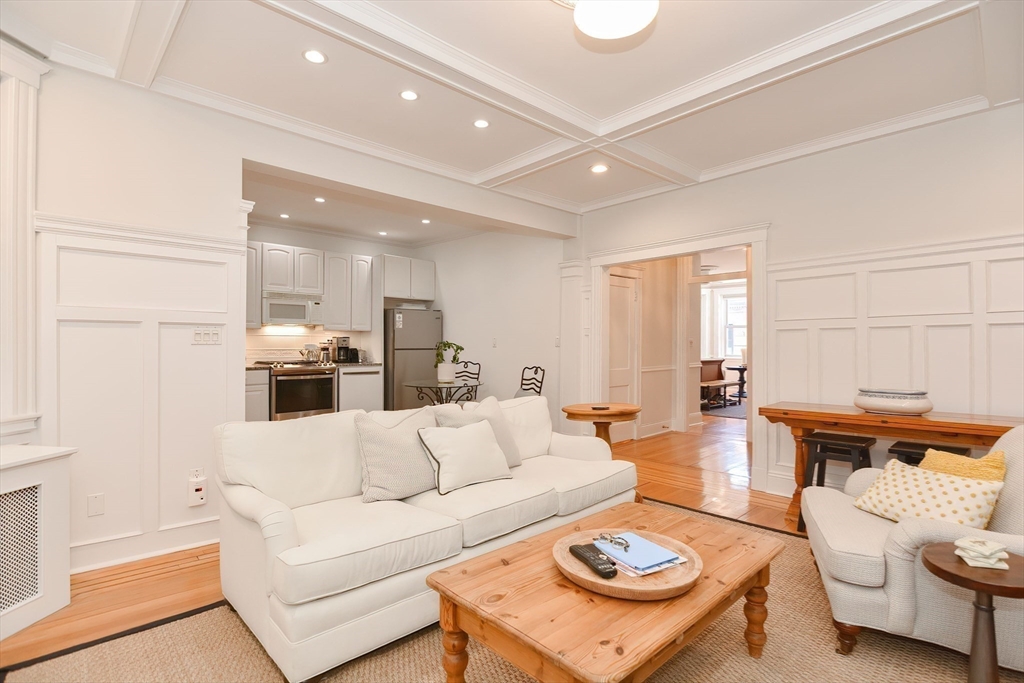 345 Commonwealth Ave, Back Bay