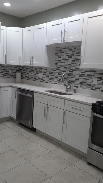 129 Harrishoff St, Roxbury